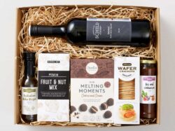 Christmas Shiraz Hamper - Image 3